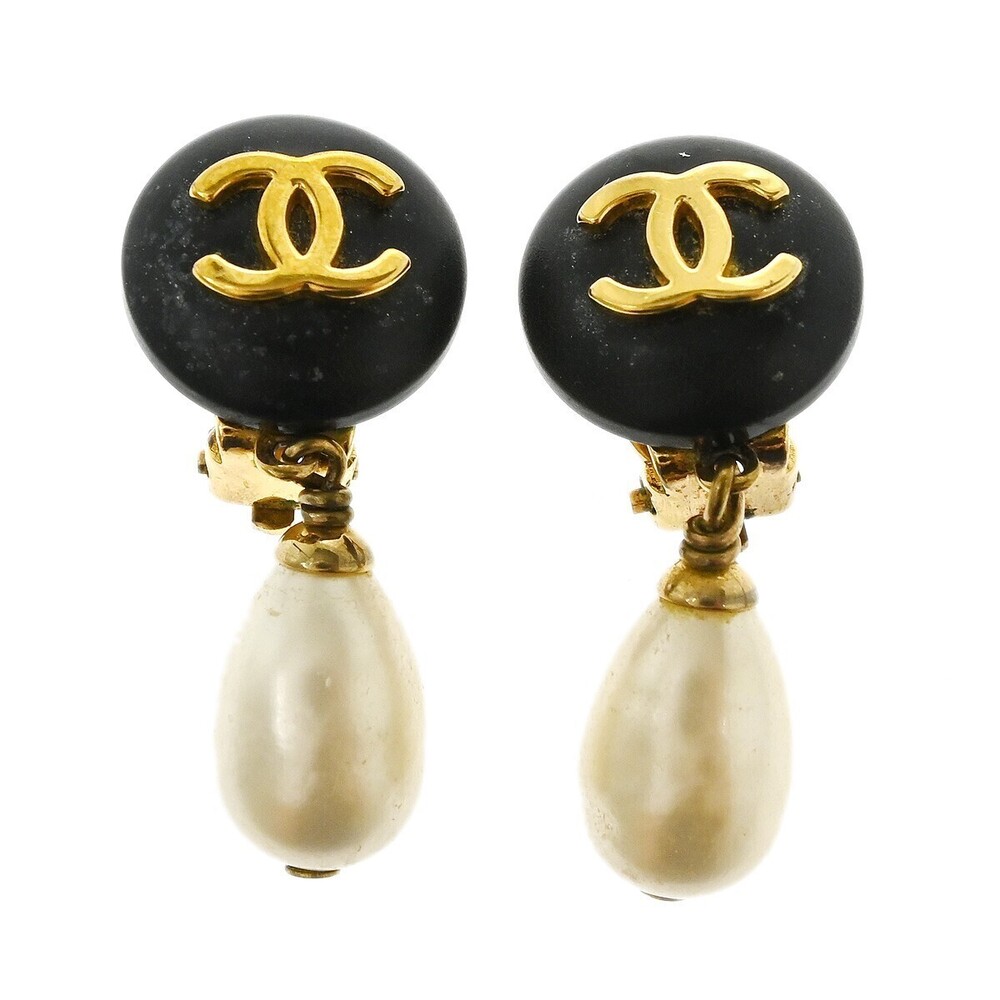 Chanel Vintage Round CC Dangle Clip-On Metal with faux Pearl